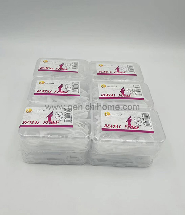 Czy podczas podróży wygodnie jest używać jednorazowej nici dentystycznej?